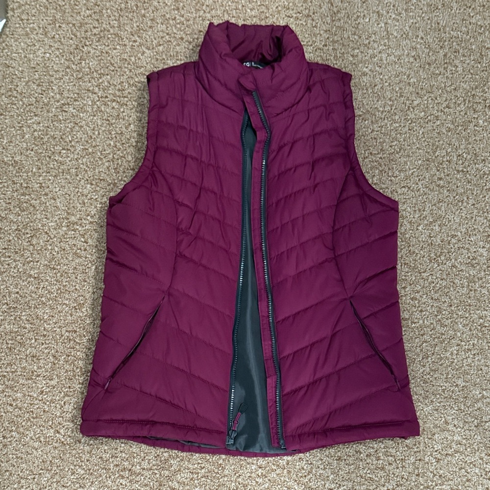DSG Women's Burgundy Puffer Vest